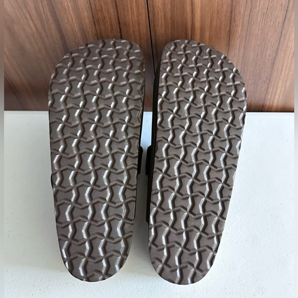 CUSHIONAIRE Loom Platform Clog Size 8.5W - Picture 12 of 12
